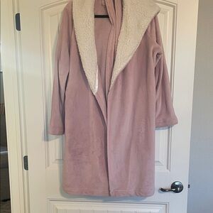Cozy Victoria secret Pink Hooded Robe with Cream Collar